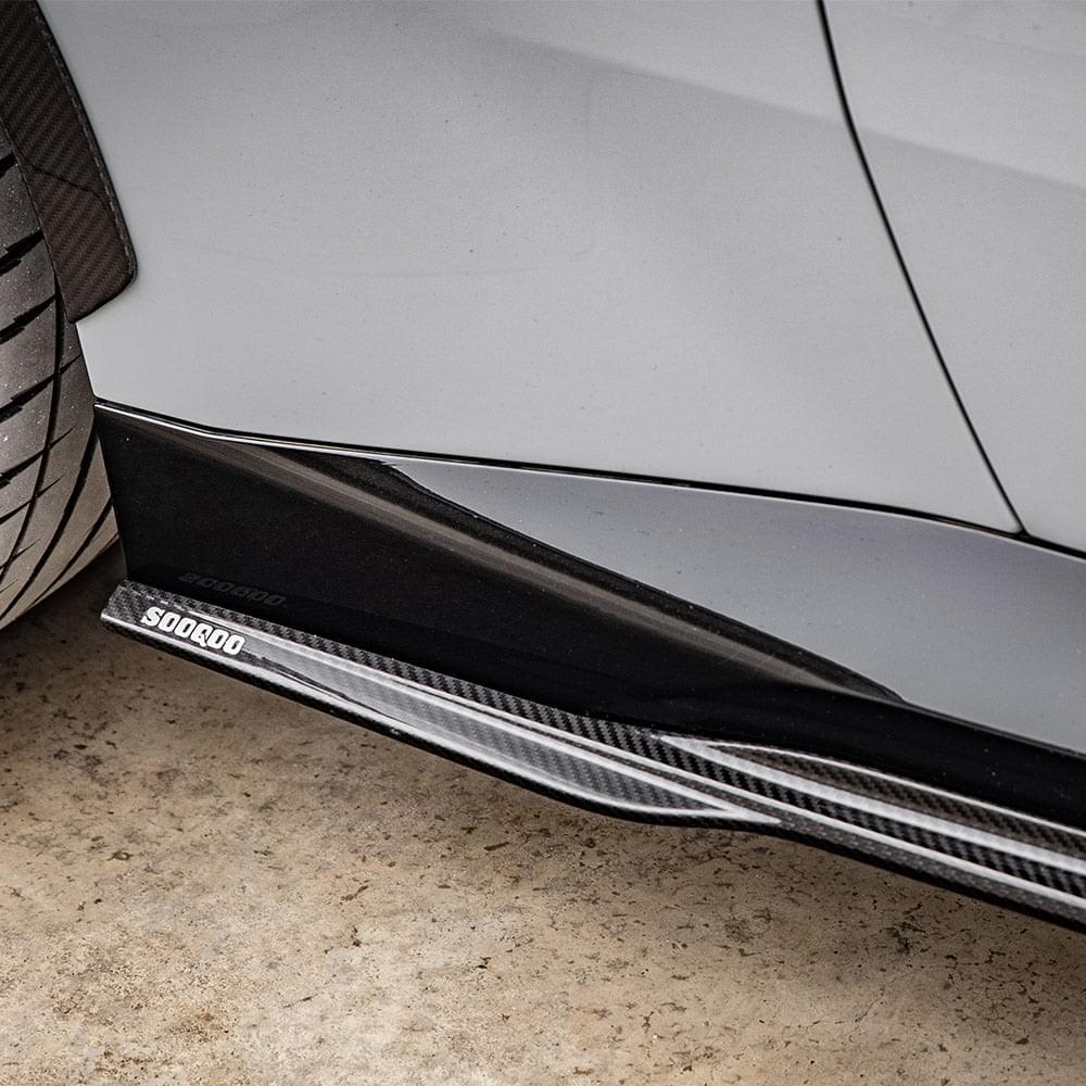 SOOQOO BMW 2 Series G42 Side Skirt In Prepreg Carbon Fiber — product view 2