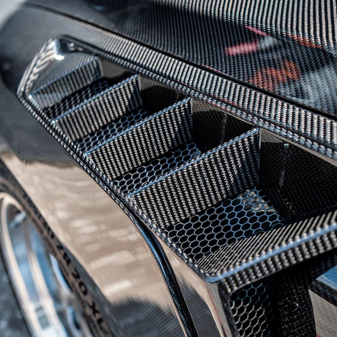 SOOQOO BMW M4 G82 Side Fenders In Prepreg Carbon Fiber — product view 9