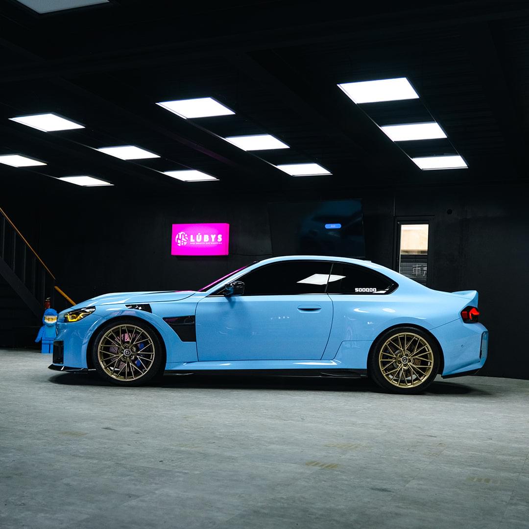 SOOQOO BMW M2 G87 Side Fenders In White Primer Finish — product view 8
