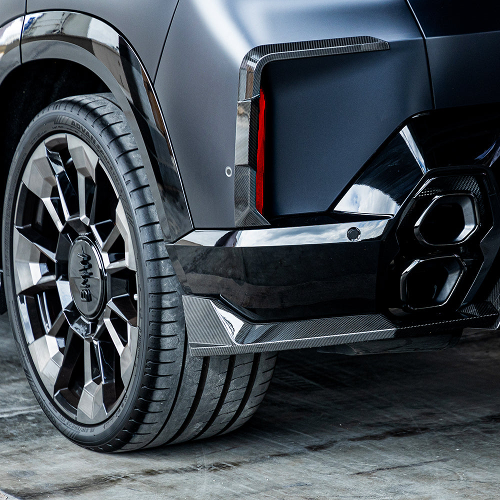 SOOQOO BMW XM G09 Rear Diffuser in Gloss Carbon — product view 8