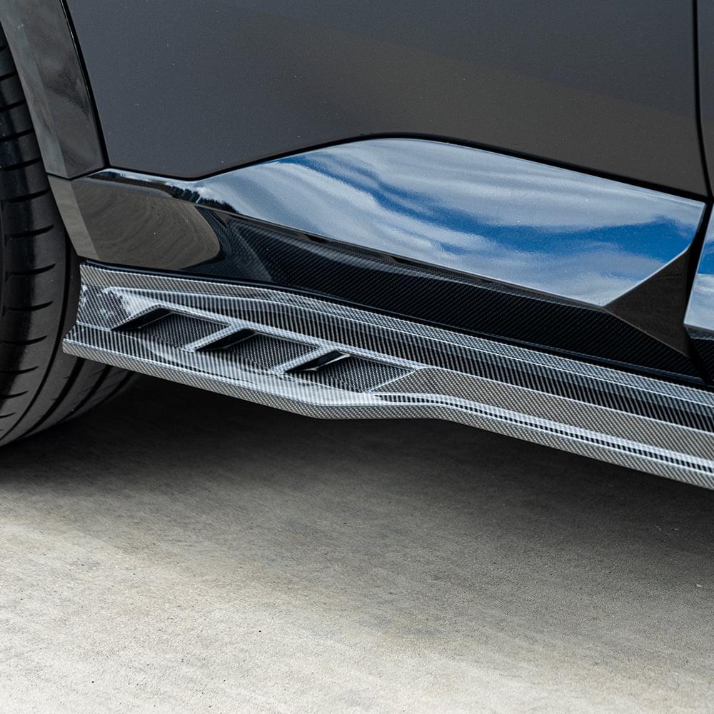SOOQOO BMW XM G09 Side Skirt In Prepreg Carbon Fiber — product view 6