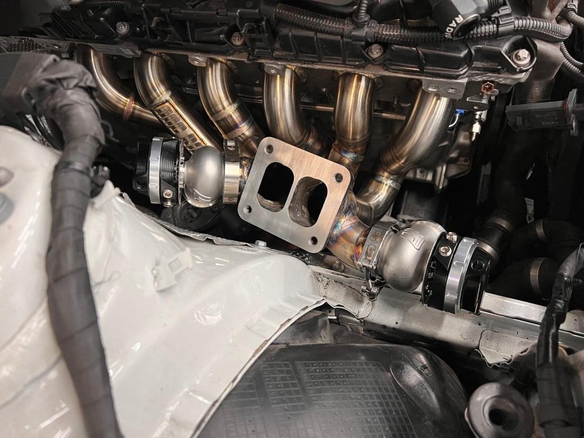 B58 Gen 1 BMW F Series Chassis Turbo Kit w/ Tubular Manifold.