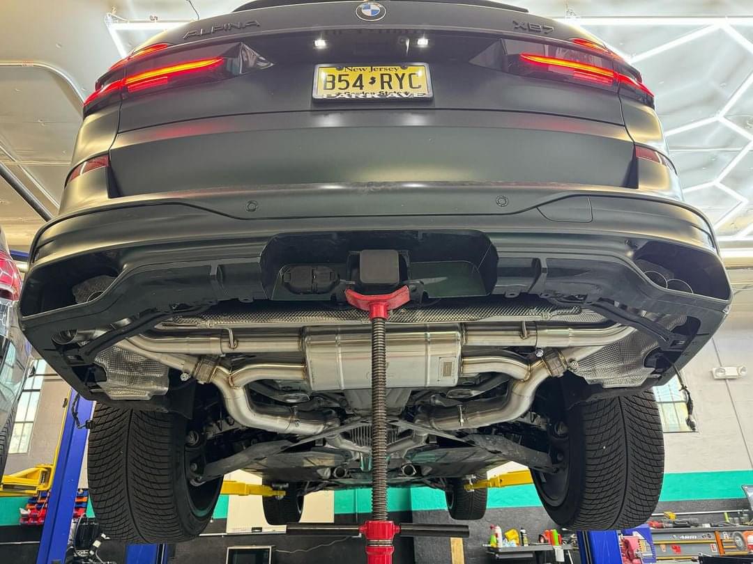 BMW Alpina XB7 / X7 M50i / X7 M60i  Valved Sport Exhaust System.