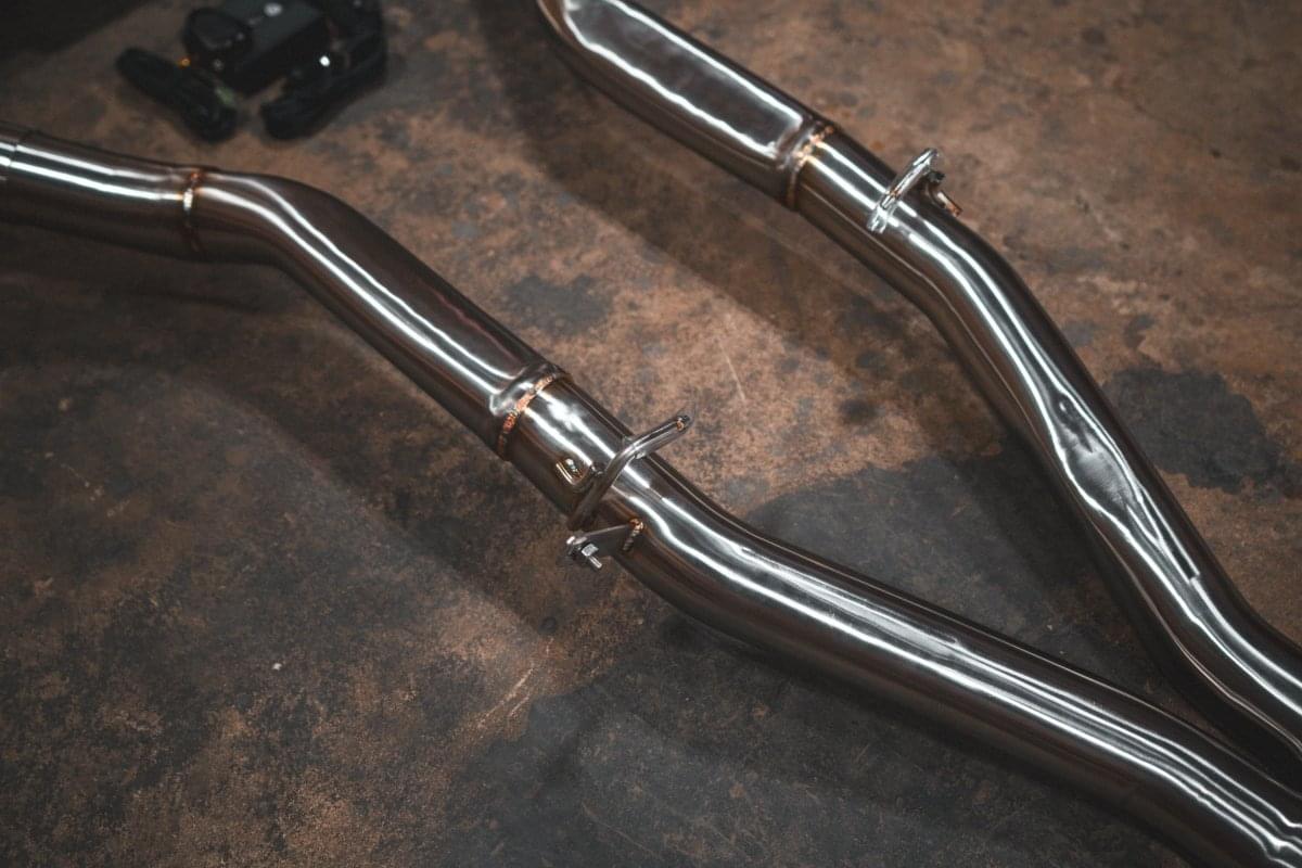 BMW Alpina XB7 / X7 M50i / X7 M60i  Valved Sport Exhaust System.