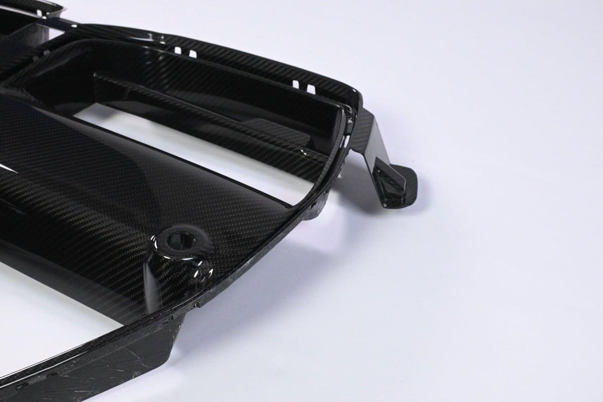 BMW G8X M3 / M4 ST 1-Piece Carbon Fiber Front Kidney Grille - No-Drill Installation.