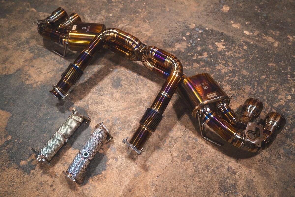 Chevrolet Corvette C8 Valved Sport Exhaust System.