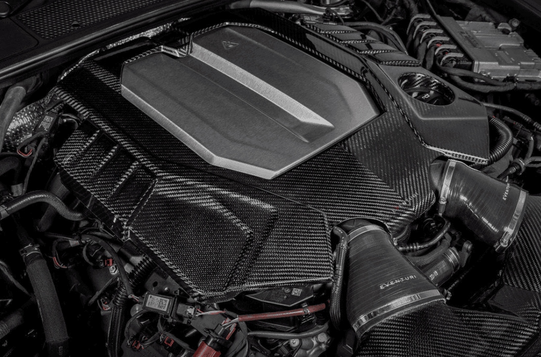 Eventuri Audi C8 RS6 / RS7 Black Carbon Engine Cover.
