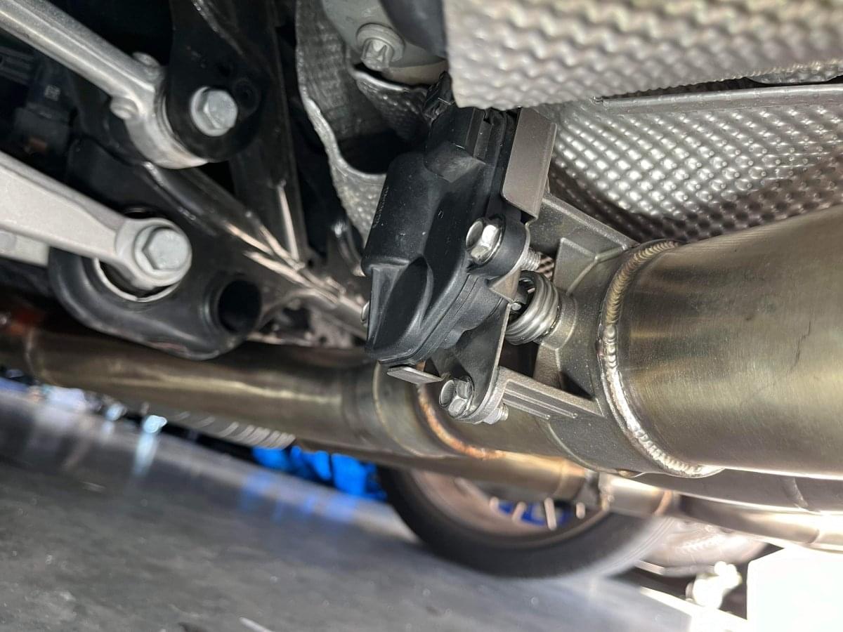 Exhaust Valve Motor Locking spring.