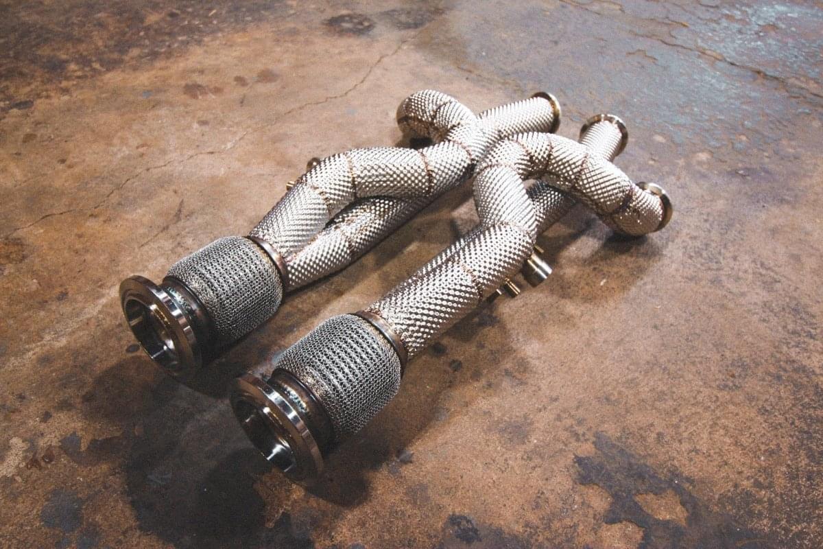 Lamborghini Aventador / S / SV / SVJ Free Flow Front Pipes - Equal Length.