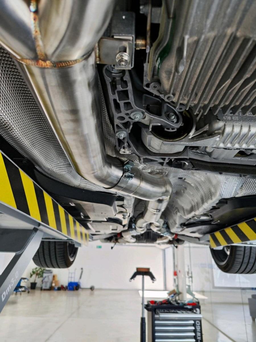 MAD BMW G8x M3 M4 S58 Resonated Single Midpipe (Brace Included).