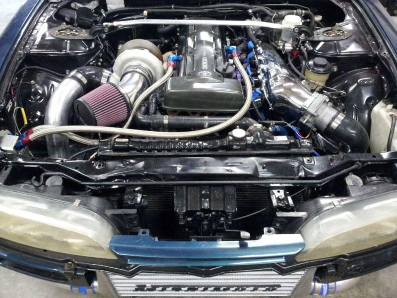 Mishimoto Universal Silver R Line Intercooler Overall Size: 31x12x4 Core Size: 24x12x4 Inlet /Outlet.