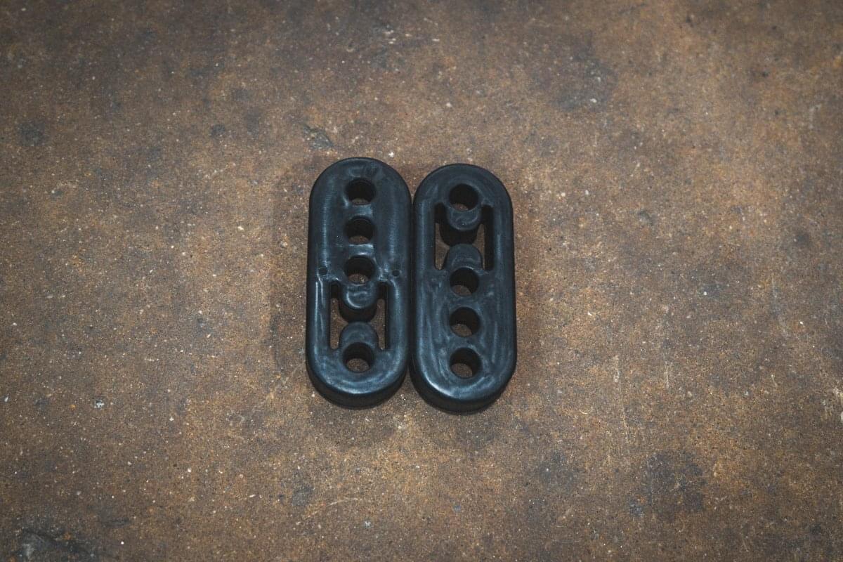 Replacement Adjustable Rubber Hangers (Pack of 2).