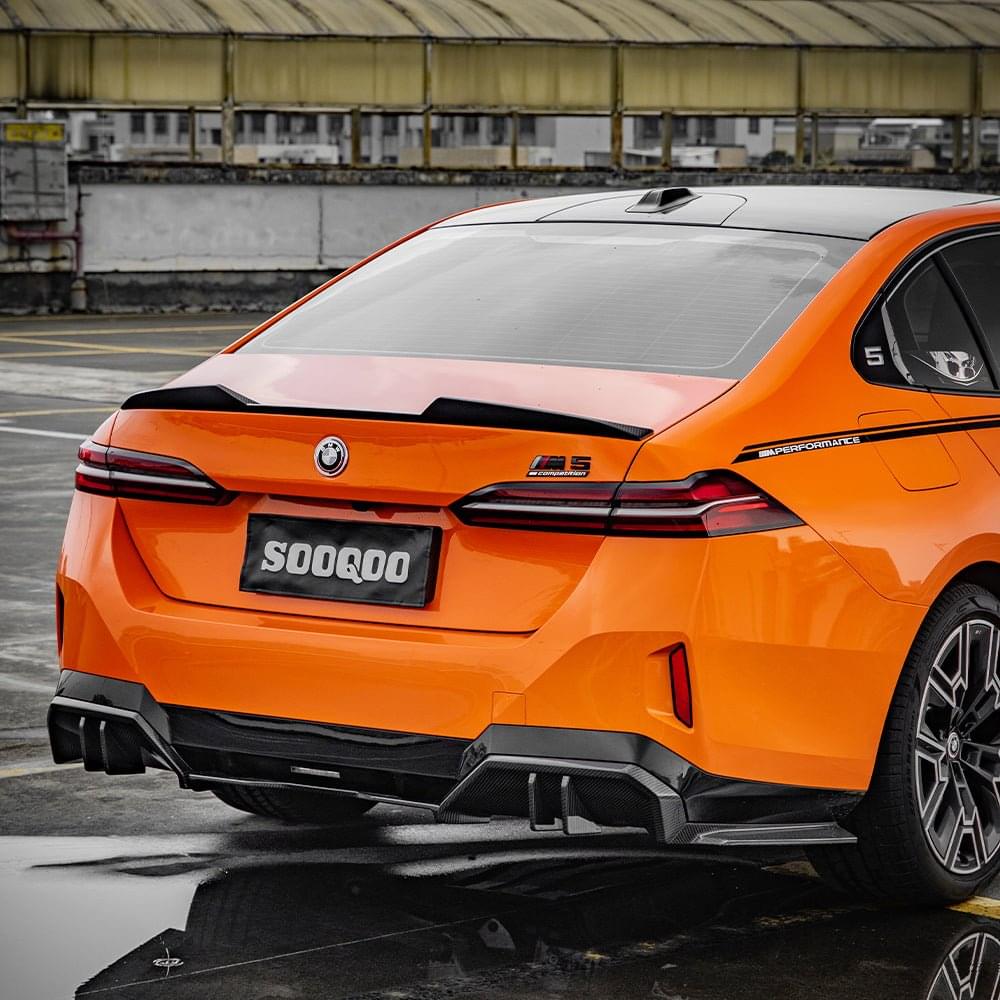 SOOQOO BMW 5 Series G60 Carbon Fiber Spoiler.