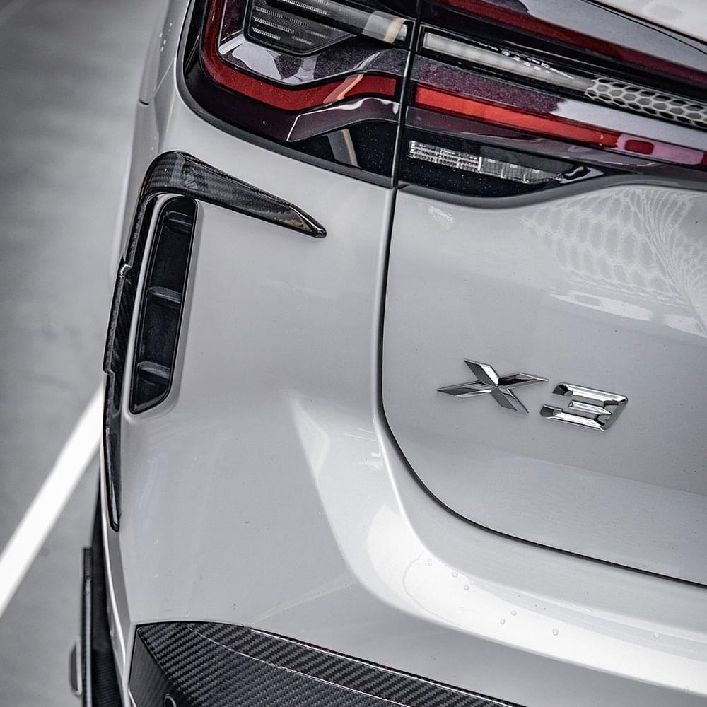 SOOQOO BMW X3 G01 LCI Carbon Fiber Rear Vent Trim.