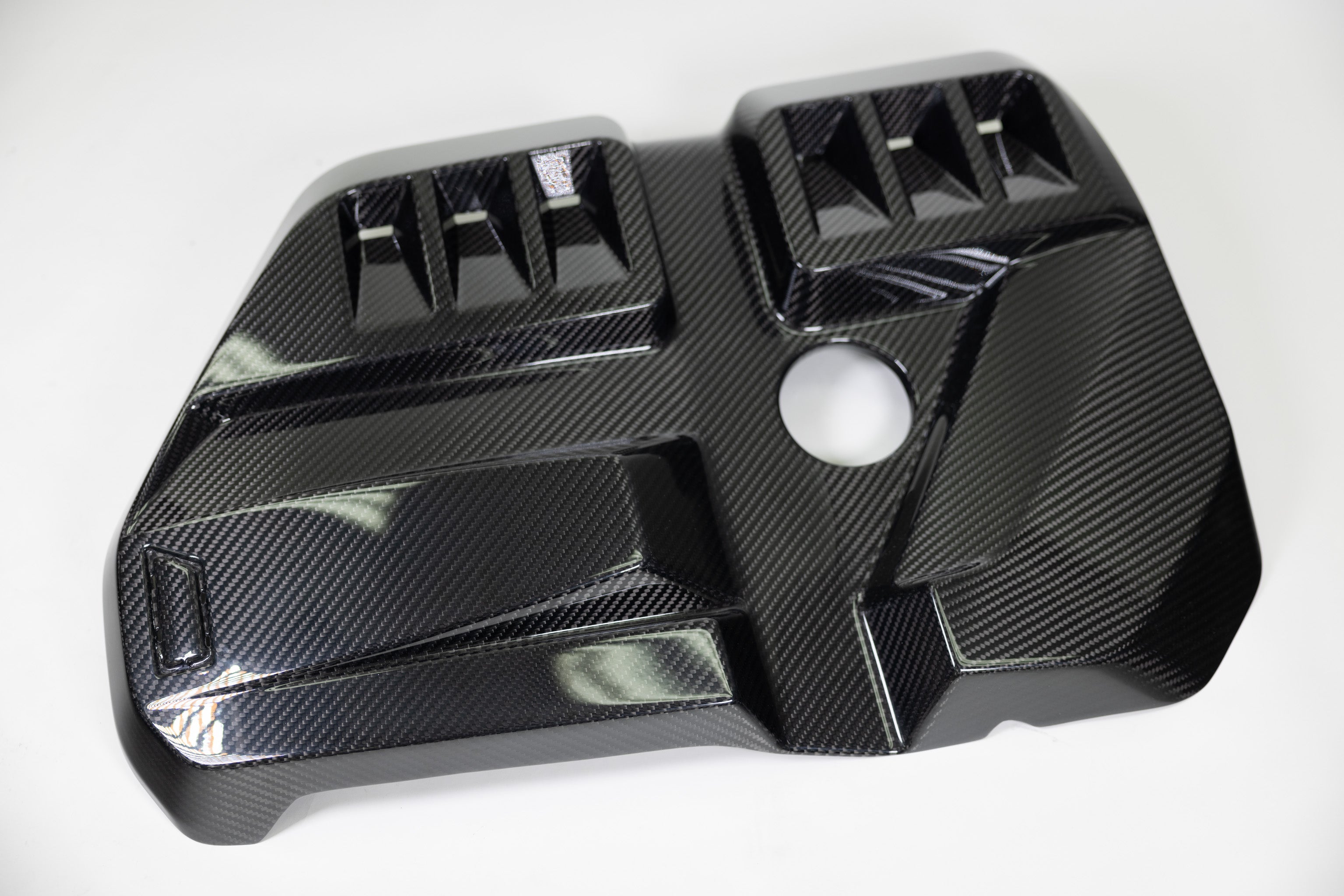 G80 CARBON FIBER ENGINE COVER - COLORADO N5X