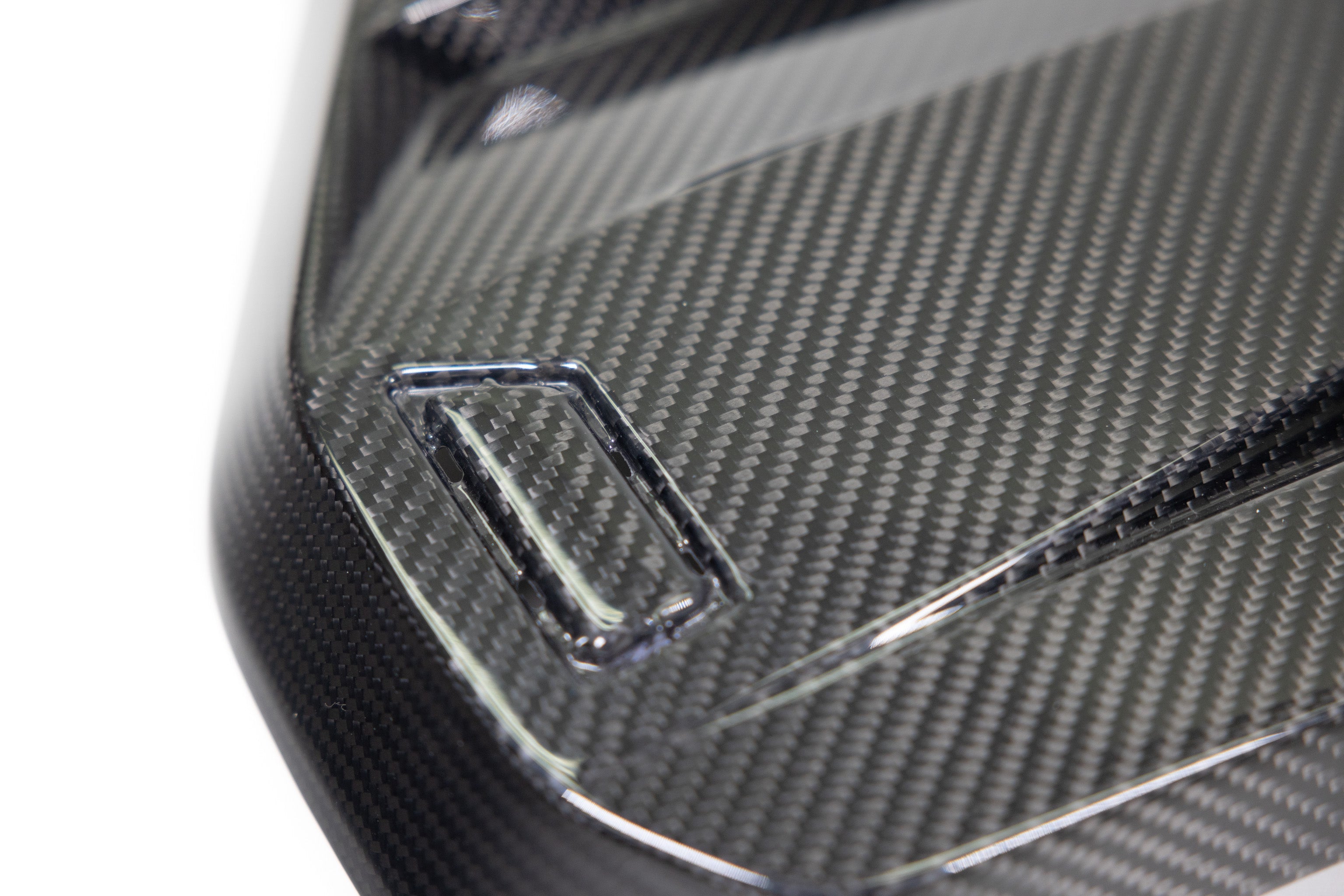 G80 CARBON FIBER ENGINE COVER - COLORADO N5X