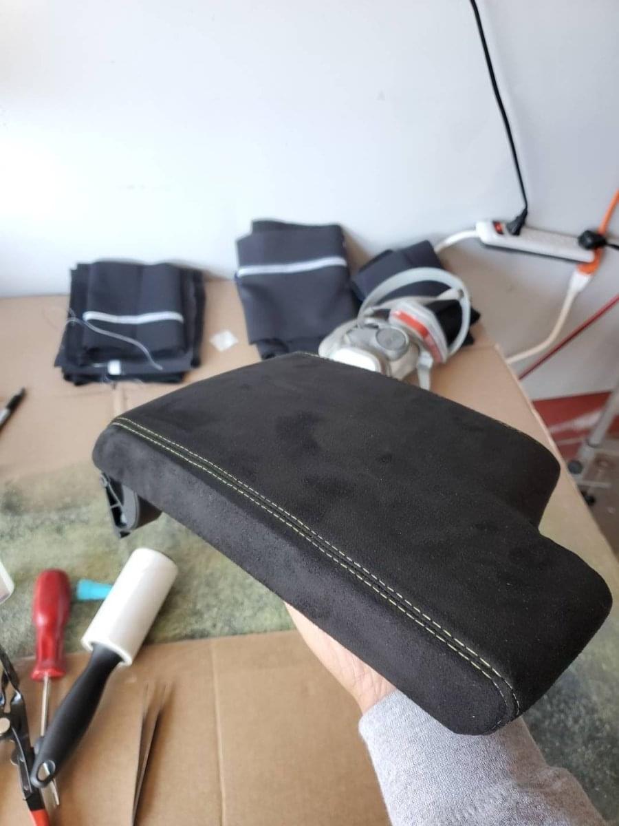 BMW ARMREST ALCANTARA SUEDE E9X / F SERIES.