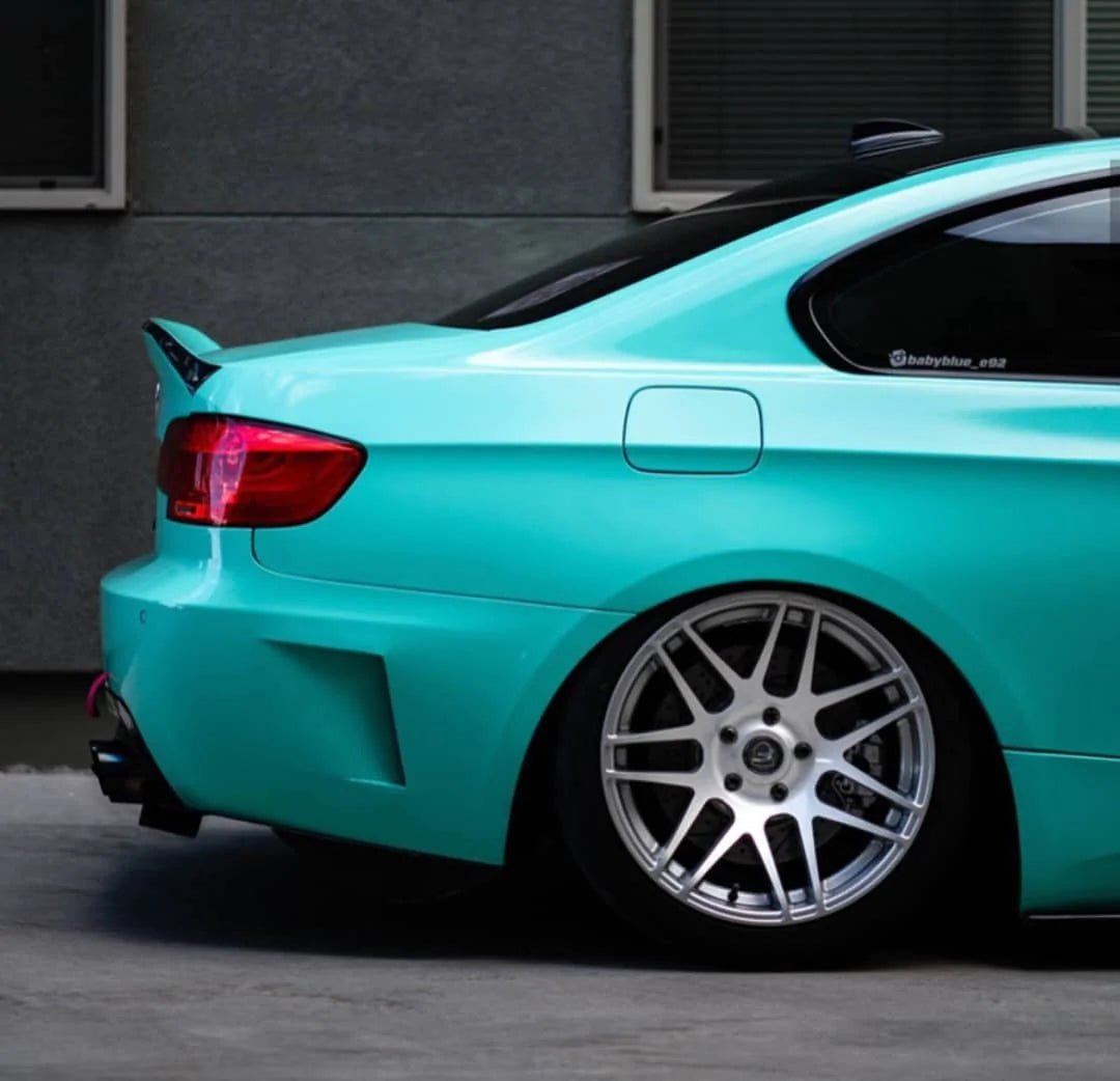 E9X CON5X CUSTOM VENTED REAR BUMPER.