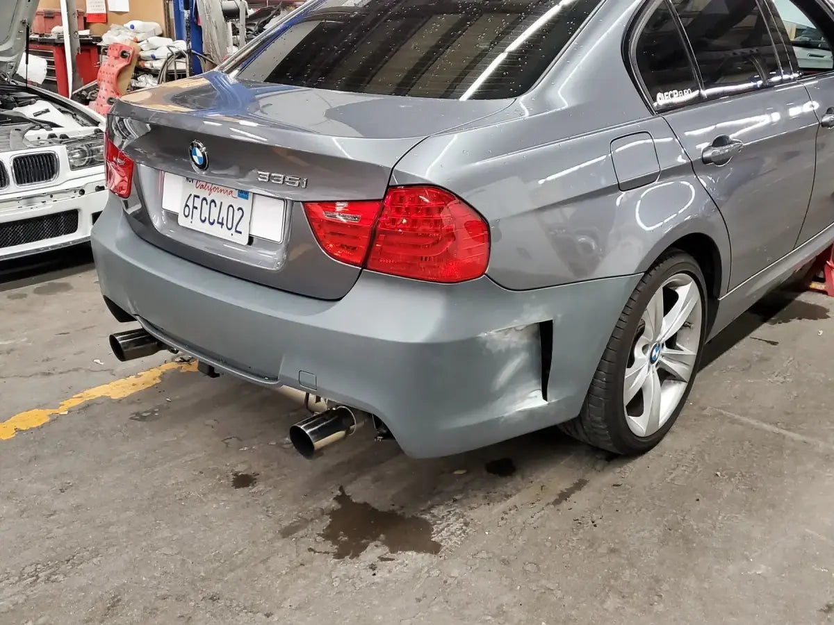 E9X CON5X CUSTOM VENTED REAR BUMPER.