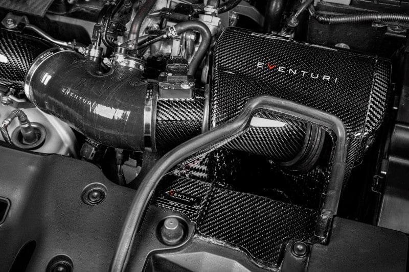 Eventuri Honda FK8 Civic Type-R Black Carbon Intake System.