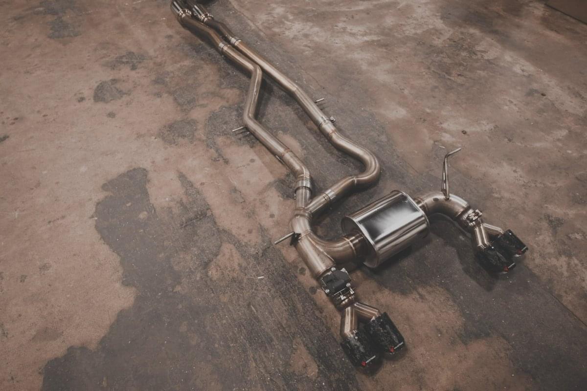 Valvetronic BMW M3 / M4 Equal Length Valved Sport Exhaust System (F80 / F82 / F83).