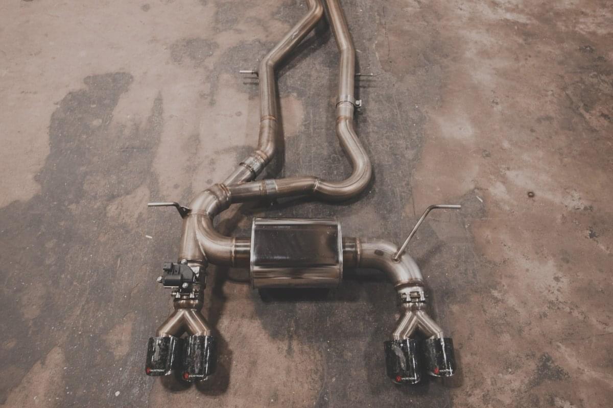 Valvetronic BMW M3 / M4 Equal Length Valved Sport Exhaust System (F80 / F82 / F83).
